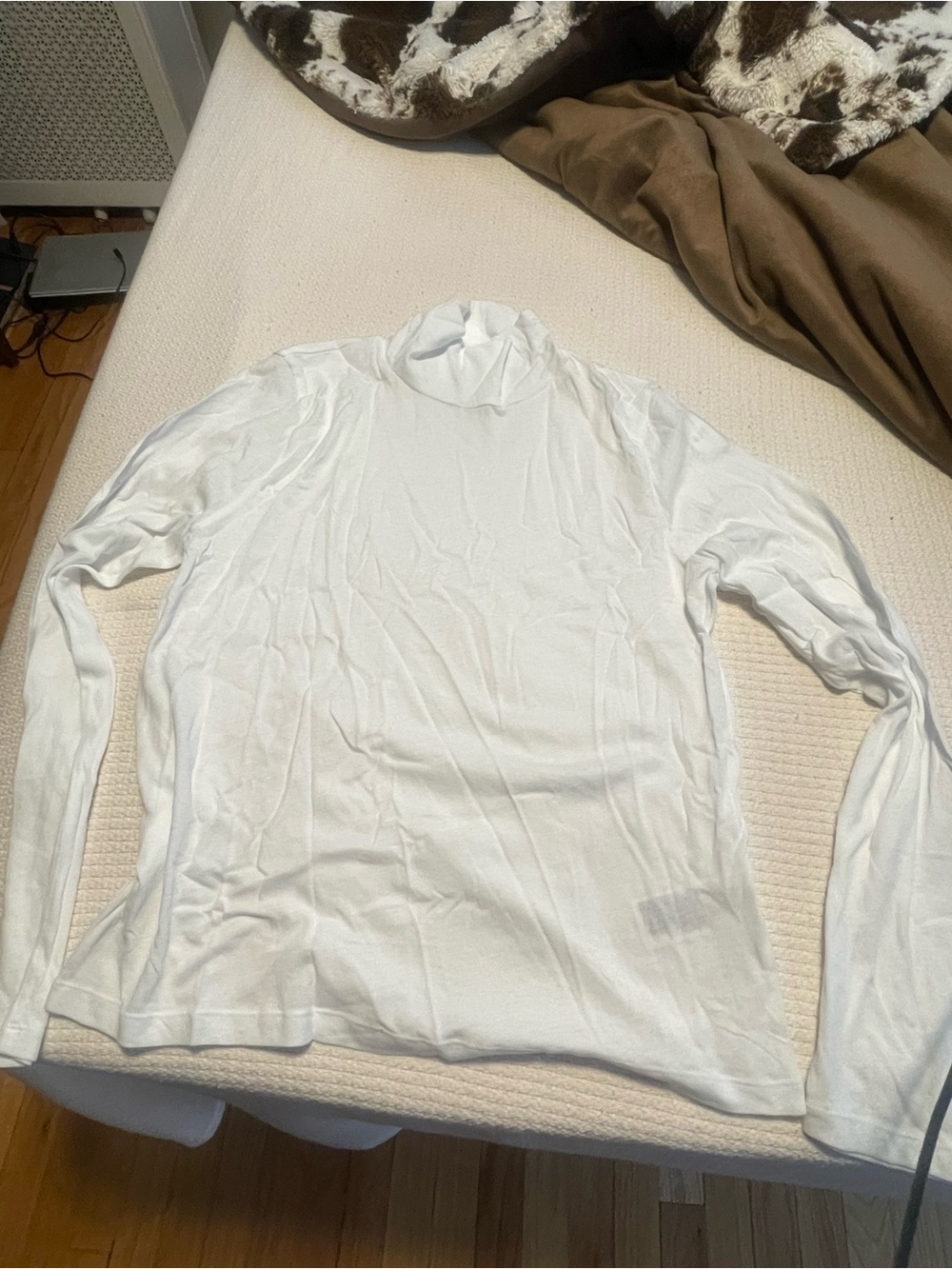 Tissue Crepe Turtlenexk